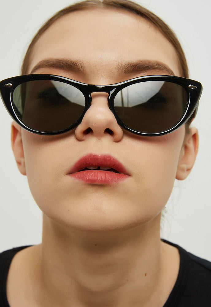 Luxury Cat eye Retro Rivets Sunglasses