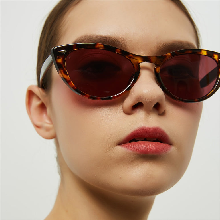 Luxury Cat eye Retro Rivets Sunglasses